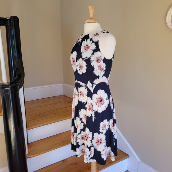 Ivanka Trump Women's Floral Sleeveless Cocktail Dress. Size M - Picture 7 of 10